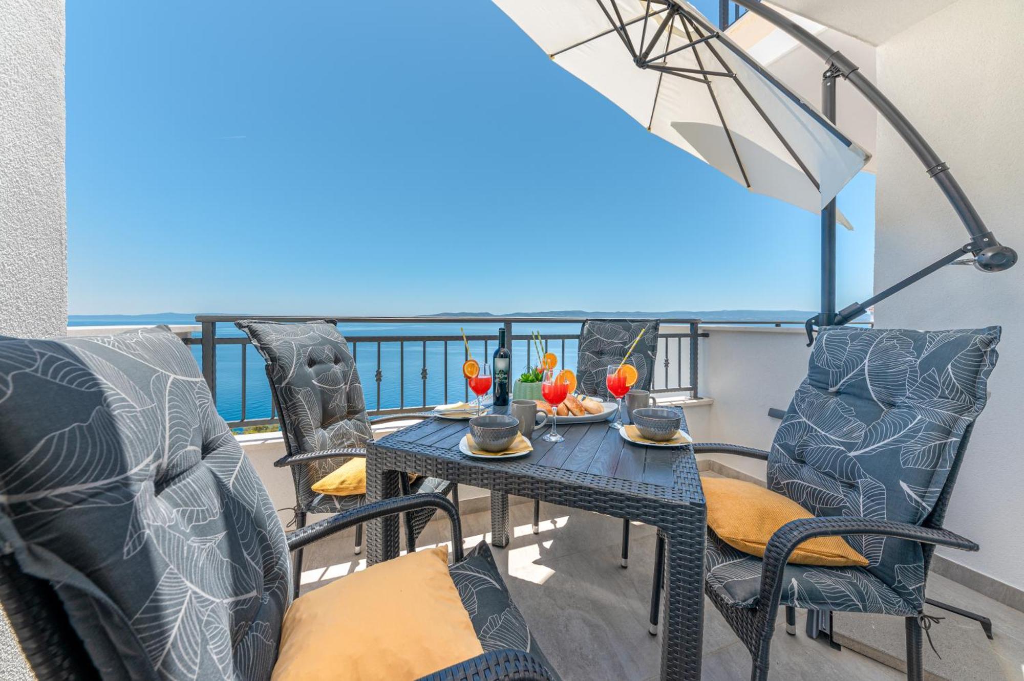 Seaview Apartments Nives เบรลา ภายนอก รูปภาพ