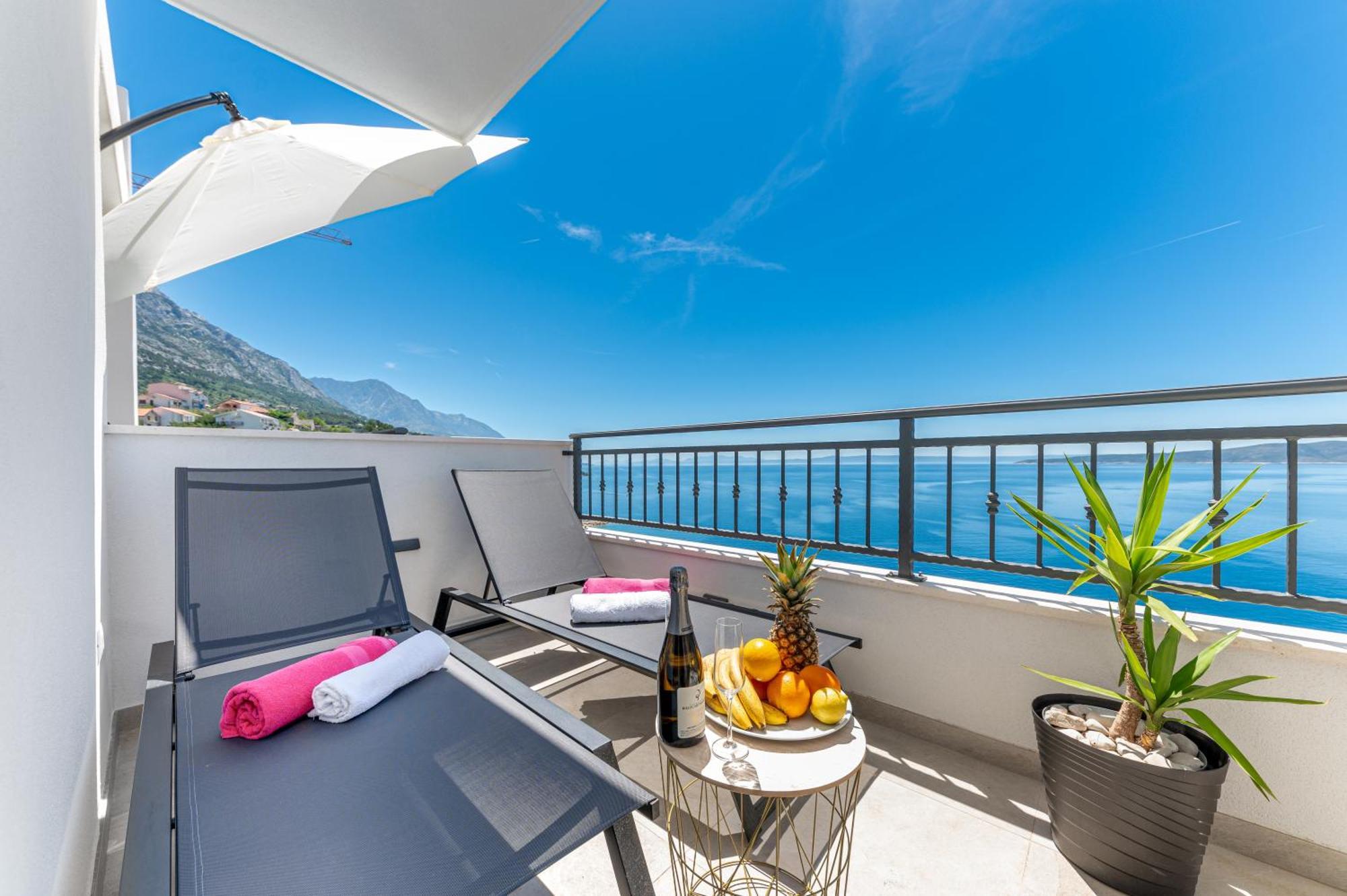 Seaview Apartments Nives เบรลา ภายนอก รูปภาพ