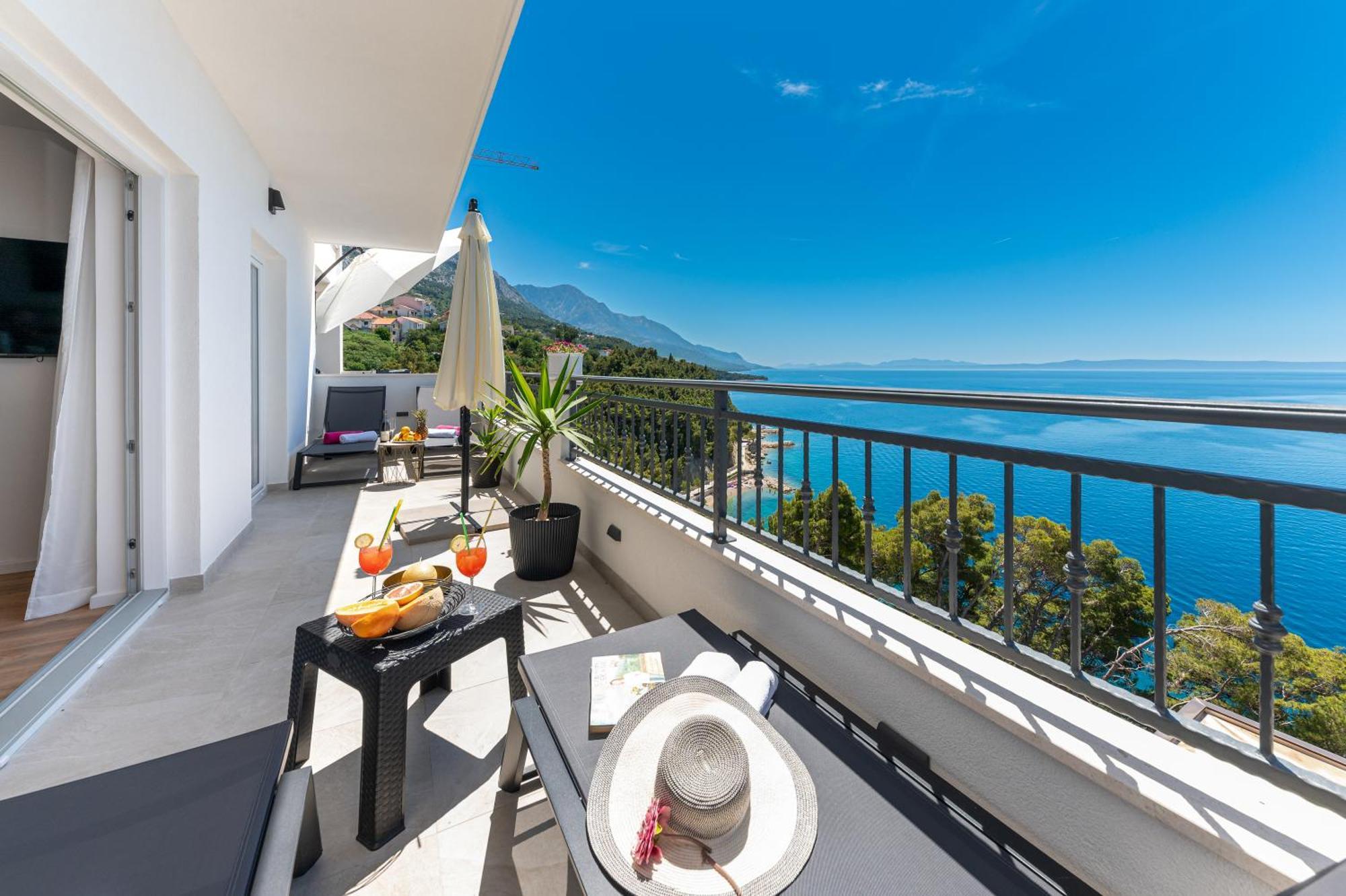 Seaview Apartments Nives เบรลา ภายนอก รูปภาพ